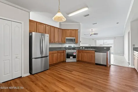 6829 Gentle Oaks Court Jacksonville FL 32244