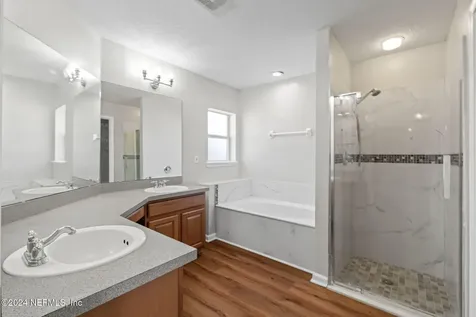 6829 Gentle Oaks Court Jacksonville FL 32244