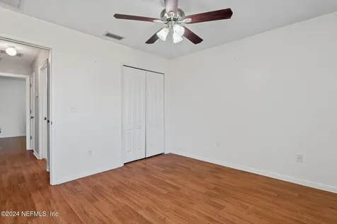 6829 Gentle Oaks Court Jacksonville FL 32244