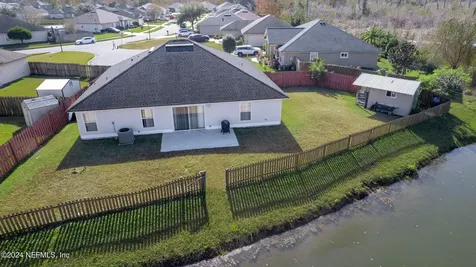 6829 Gentle Oaks Court Jacksonville FL 32244