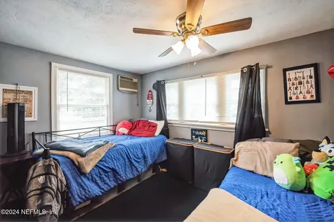5636 Dartmouth Avenue N St. Petersburg FL 33710