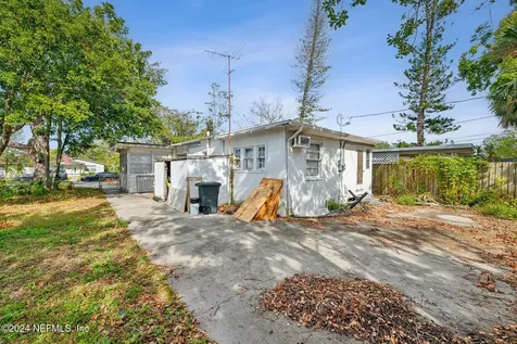 5636 Dartmouth Avenue N St. Petersburg FL 33710
