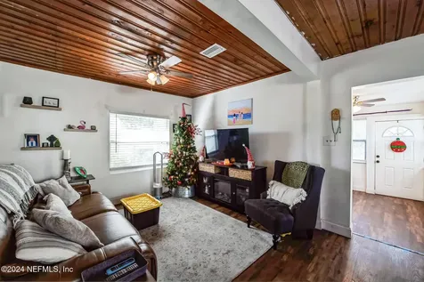 5636 Dartmouth Avenue N St. Petersburg FL 33710