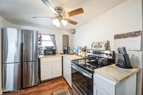 5636 Dartmouth Avenue N St. Petersburg FL 33710