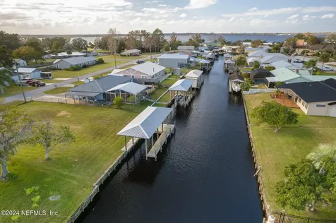 114 Palm Trail East Palatka FL 32131