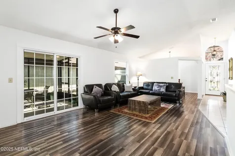 8238 Lake Woodbourne Drive E Jacksonville FL 32217