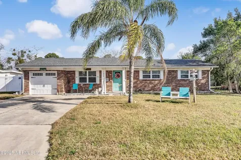106 Saratoga Circle S Atlantic Beach FL 32233