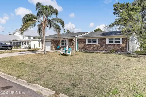 106 Saratoga Circle S Atlantic Beach FL 32233