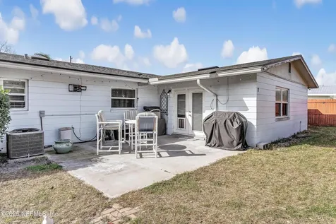 106 Saratoga Circle S Atlantic Beach FL 32233