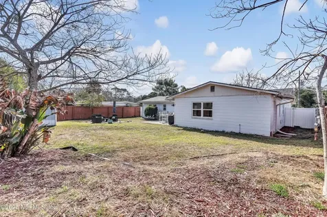 106 Saratoga Circle S Atlantic Beach FL 32233
