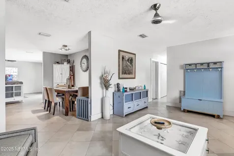 106 Saratoga Circle S Atlantic Beach FL 32233