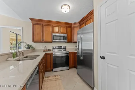560 Los Palmas Drive Fleming Island FL 32003