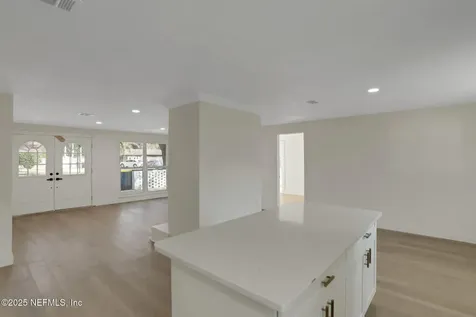 8040 Congaree Court N Jacksonville FL 32211