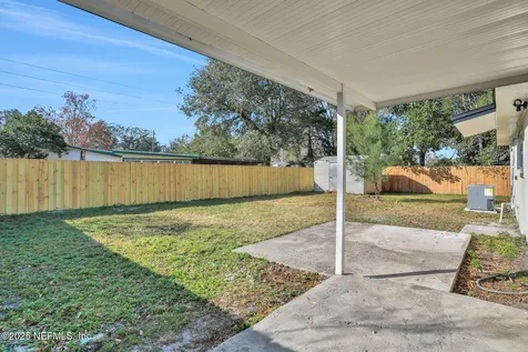 8040 Congaree Court N Jacksonville FL 32211