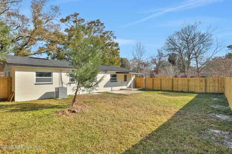 8040 Congaree Court N Jacksonville FL 32211