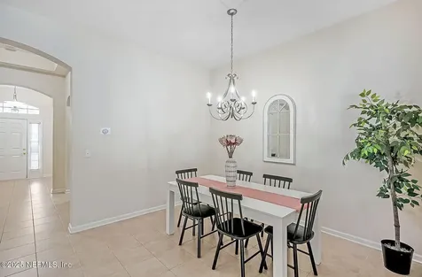 595 Arborwood Drive Jacksonville FL 32218