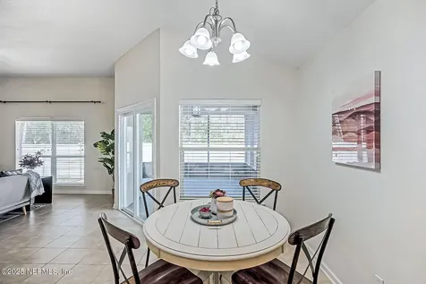 595 Arborwood Drive Jacksonville FL 32218