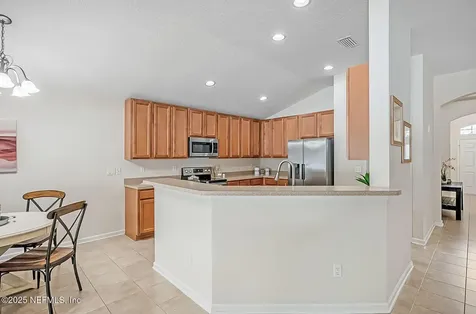 595 Arborwood Drive Jacksonville FL 32218