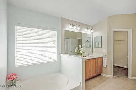 595 Arborwood Drive Jacksonville FL 32218