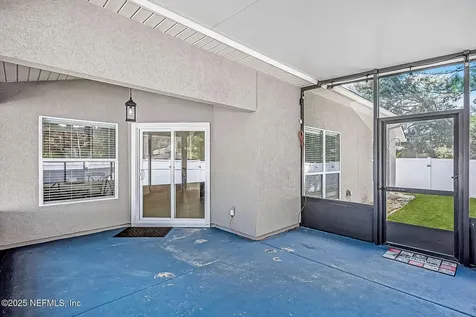595 Arborwood Drive Jacksonville FL 32218