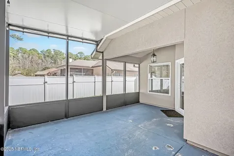 595 Arborwood Drive Jacksonville FL 32218