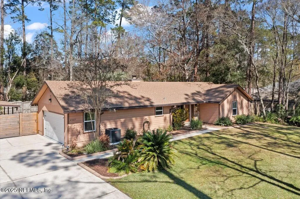 4987 Verdis Street Jacksonville FL 32258