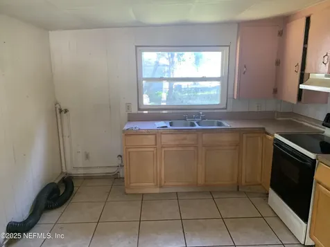 1751 Clyde Street Jacksonville FL 32208