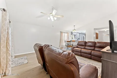 7629 Lueders Avenue Jacksonville FL 32208