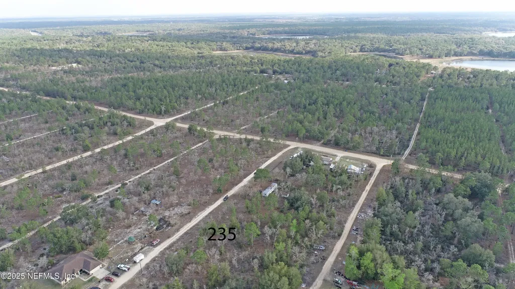 235 Michigan Drive Hawthorne FL 32640