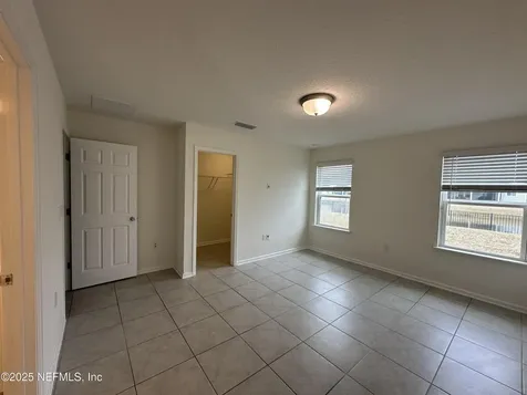12549 Lake Taylor Lane Jacksonville FL 32218
