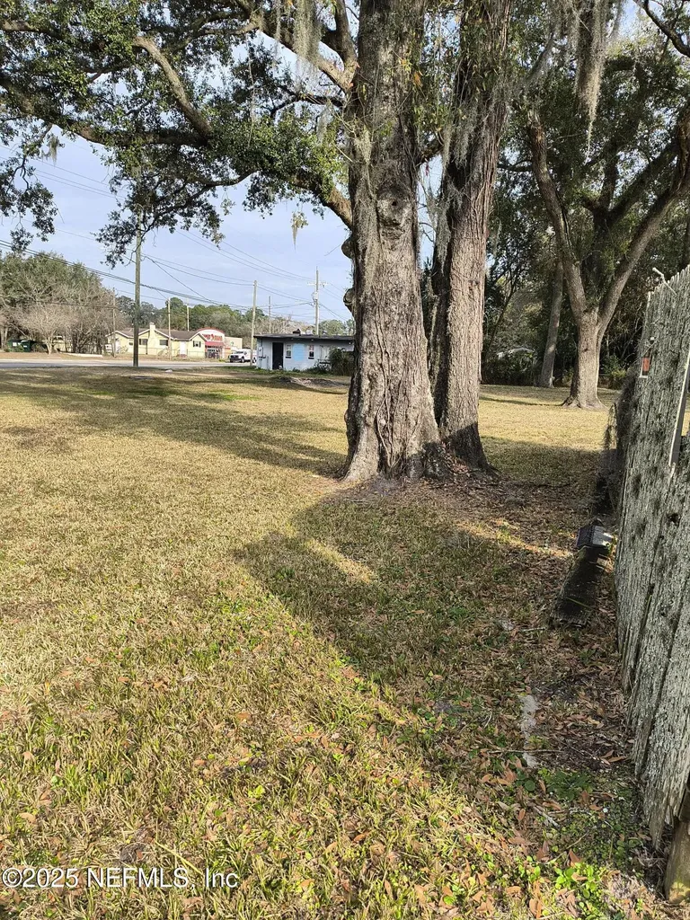 3906 Emerson Street Jacksonville FL 32207