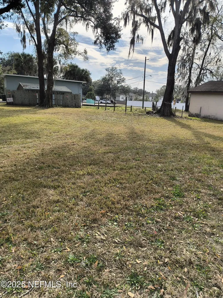 3906 Emerson Street Jacksonville FL 32207