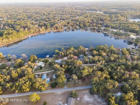818 Lake Shore Terrace Interlachen FL 32148