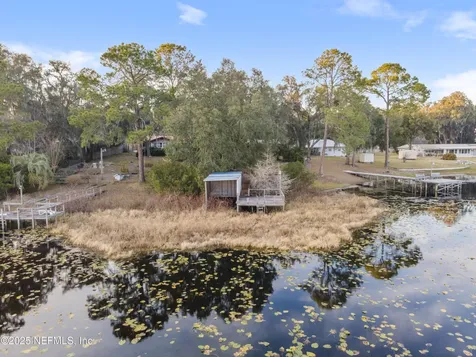 818 Lake Shore Terrace Interlachen FL 32148