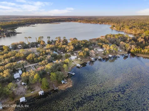 818 Lake Shore Terrace Interlachen FL 32148