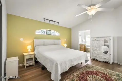 9305 Waterglen Lane Jacksonville FL 32256