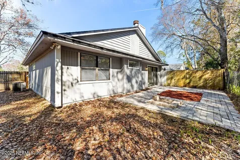8254 Lake Woodbourne Drive W Jacksonville FL 32217