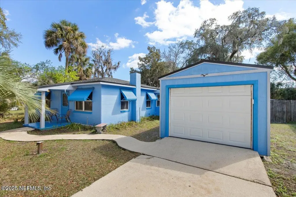 207 Ferris Street Green Cove Springs FL 32043