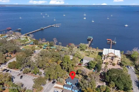 207 Ferris Street Green Cove Springs FL 32043