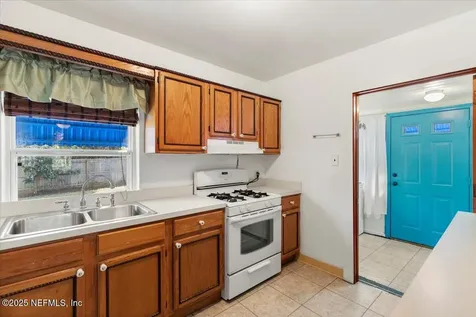 207 Ferris Street Green Cove Springs FL 32043