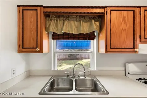 207 Ferris Street Green Cove Springs FL 32043