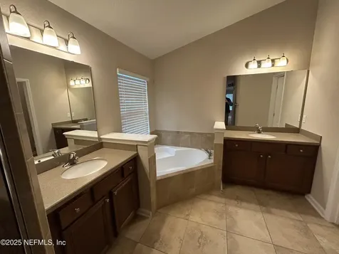 15957 Bainebridge Drive Jacksonville FL 32218