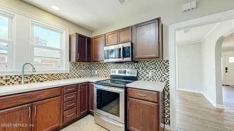 468 W 70th Street Jacksonville FL 32208