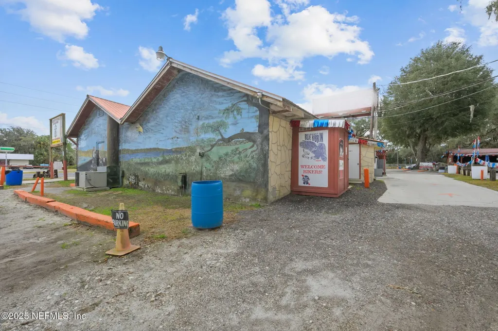 337 S Highway 17 East Palatka FL 32131