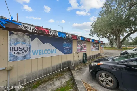 337 S Highway 17 East Palatka FL 32131