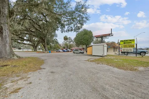 337 S Highway 17 East Palatka FL 32131
