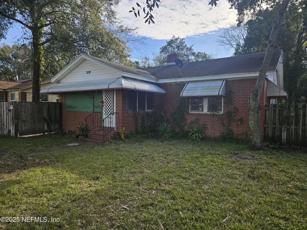 8031 Hawthorne Street Jacksonville FL 32208