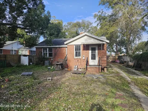 8031 Hawthorne Street Jacksonville FL 32208