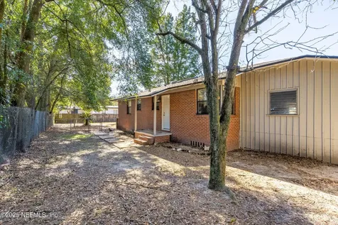 1201 Skye Drive E Jacksonville FL 32221