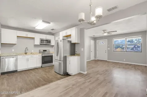 1201 Skye Drive E Jacksonville FL 32221